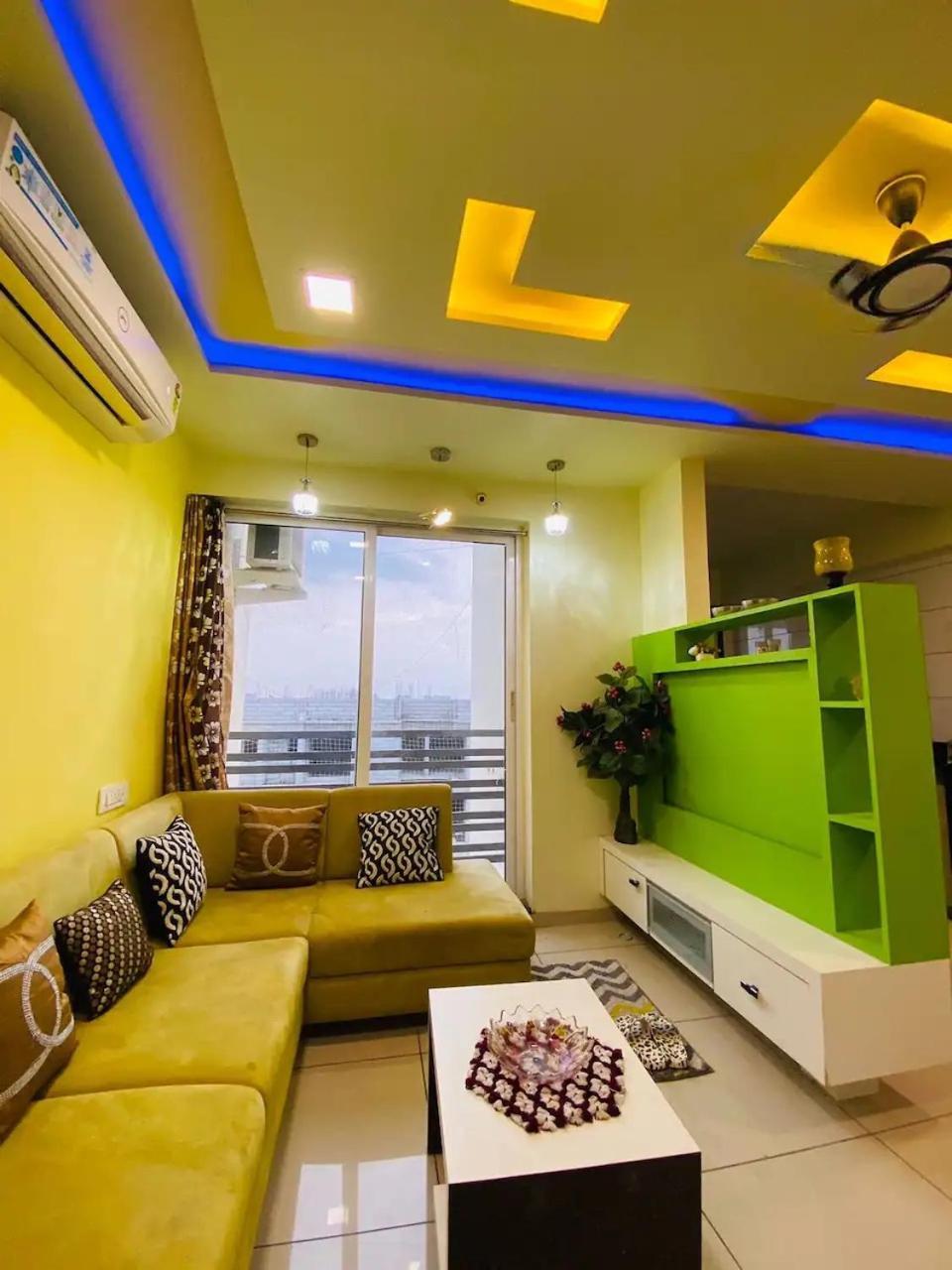7 Seasons Palm Suite With Sky Orbit, Balcony, Swimming Pool, Wifi, Playground ラージコート エクステリア 写真