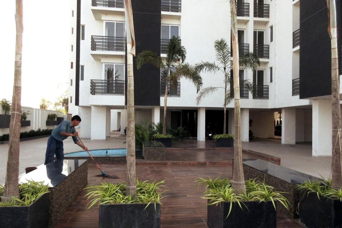 7 Seasons Palm Suite With Sky Orbit, Balcony, Swimming Pool, Wifi, Playground ラージコート エクステリア 写真