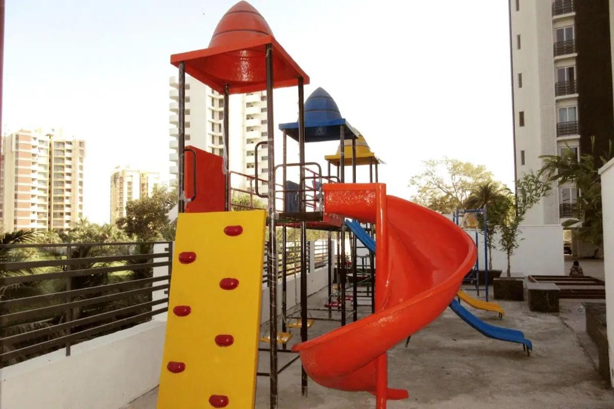 7 Seasons Palm Suite With Sky Orbit, Balcony, Swimming Pool, Wifi, Playground ラージコート エクステリア 写真