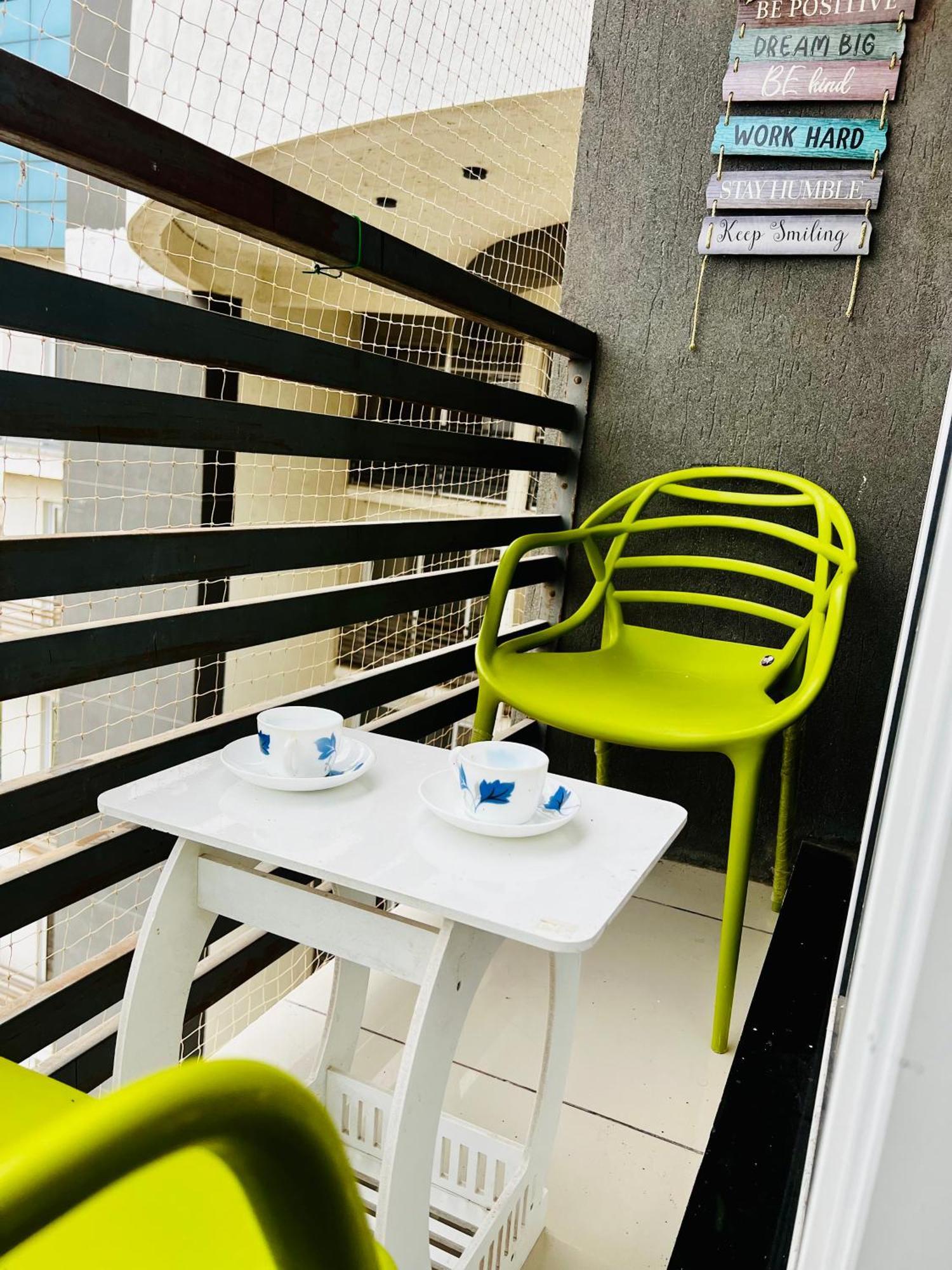 7 Seasons Palm Suite With Sky Orbit, Balcony, Swimming Pool, Wifi, Playground ラージコート エクステリア 写真